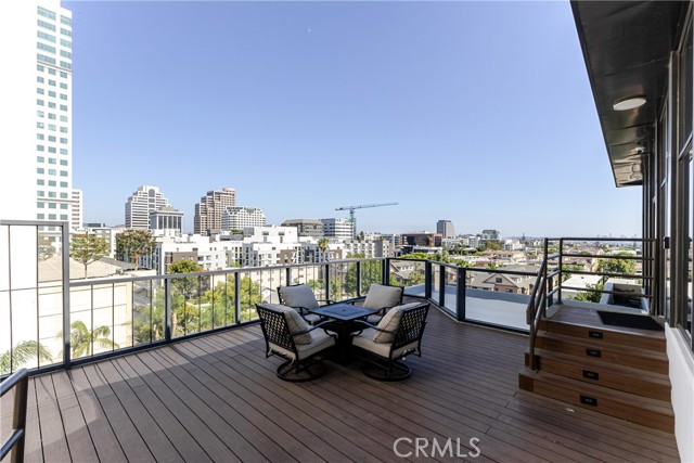343 Pioneer Drive, Glendale CA: https://media.crmls.org/medias/d52b27d3-5f29-408c-b7e5-a1192f23d2af.jpg