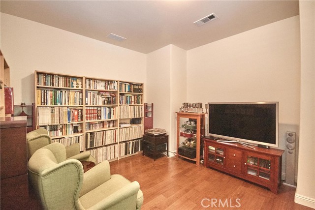 Detail Gallery Image 9 of 62 For 13862 Dearborn St, Corona,  CA 92880 - 5 Beds | 3 Baths