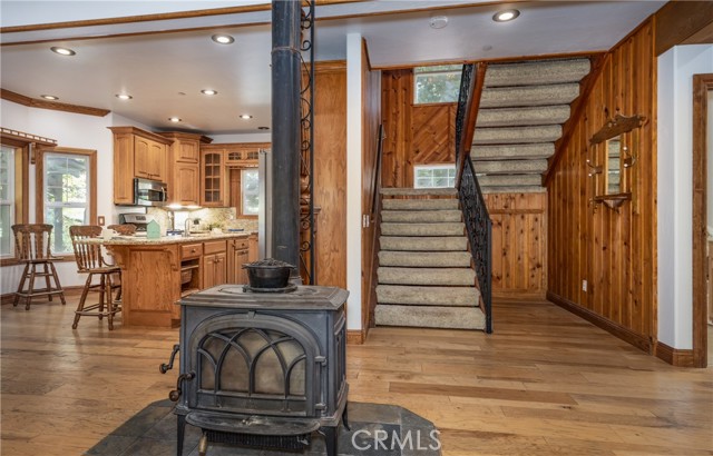 Detail Gallery Image 7 of 41 For 1840 Old Waterman Canyon Rd, San Bernardino,  CA 92404 - 3 Beds | 3/1 Baths