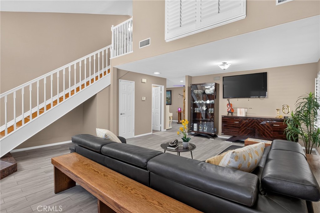 MLS #SR26168315 image #6
