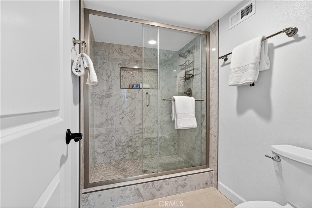 MLS #OC25250149 image #24