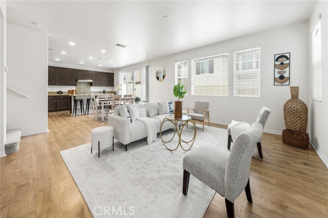 7733 Lupin Street, Chino CA: https://media.crmls.org/medias/d52d1261-7622-4856-9e50-d098974ec331.jpg