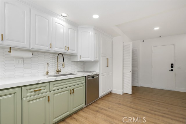 Detail Gallery Image 11 of 34 For 2332 Aspen St, Tustin,  CA 92782 - 3 Beds | 2/1 Baths