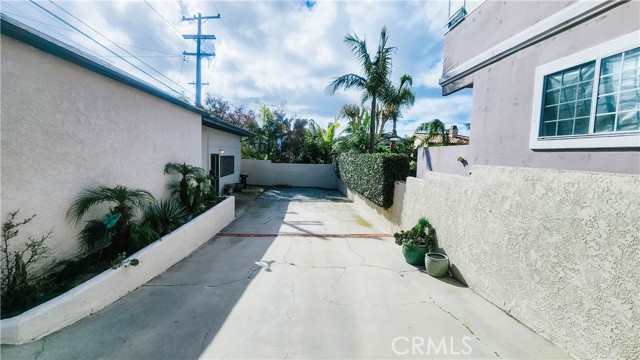 1034 Avenue A, Redondo Beach, California 90277, 2 Bedrooms Bedrooms, ,1 BathroomBathrooms,Residential,Sold,Avenue A,PV24028520