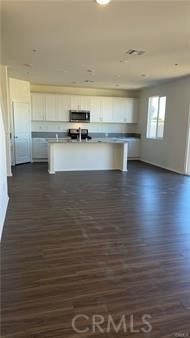 14693 Gulfstream Lane, Moreno Valley CA: https://media.crmls.org/medias/d530d93d-8106-475f-b31c-53ece6cb0405.jpg