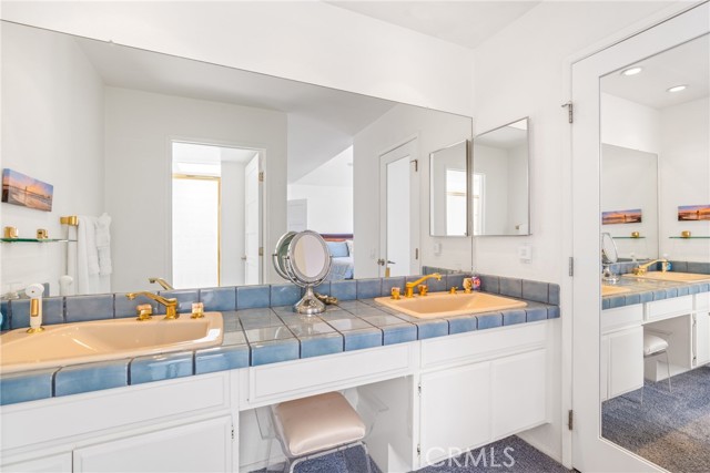 4176 Delphi Circle, Huntington Beach CA: https://media.crmls.org/medias/d530fed9-a59f-4e2b-801d-80a18610a4e6.jpg