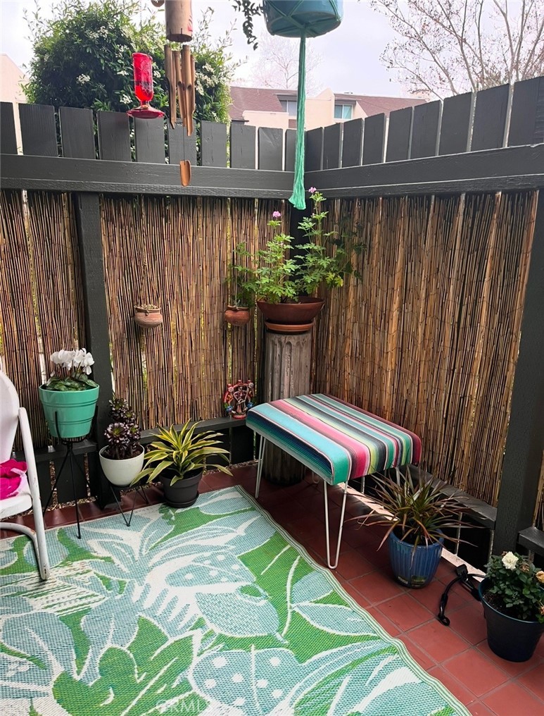 https://media.crmls.org/medias/d531b88b-88c4-473a-9e79-a775f656ddf4.jpg?preset=X-Large