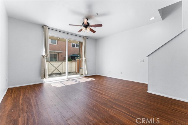 500 N Willowbrook Avenue, Compton CA: https://media.crmls.org/medias/d5323016-e855-4eb3-8e86-8defab3cf32e.jpg