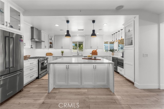 Detail Gallery Image 8 of 47 For 4674 Norton Pl, Riverside,  CA 92506 - 4 Beds | 3 Baths