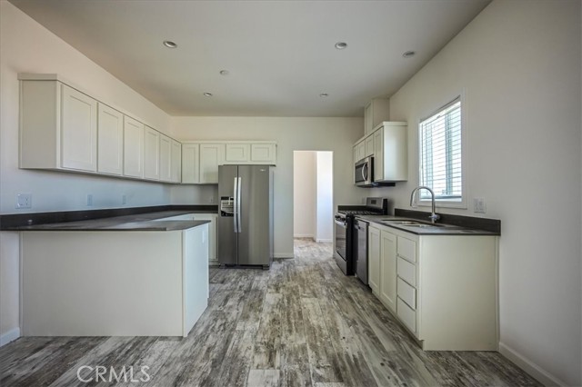 Detail Gallery Image 8 of 30 For 12076 Lager Rd, Phelan,  CA 92371 - 4 Beds | 2 Baths