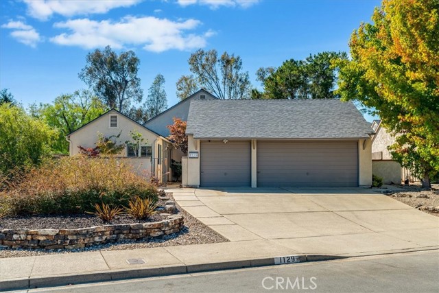 Image 1 of 55 For 1129 Vista Del Lago