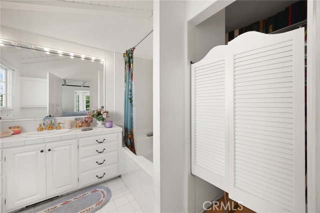 Detail Gallery Image 28 of 55 For 3301 Tilden Ave, Los Angeles,  CA 90034 - 4 Beds | 4 Baths