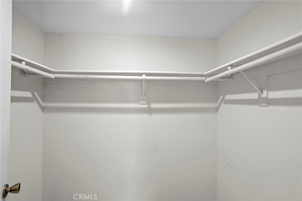 https://media.crmls.org/medias/d532ceb2-0e39-4a40-8b03-187e0629e55a.jpg?preset=X-Large