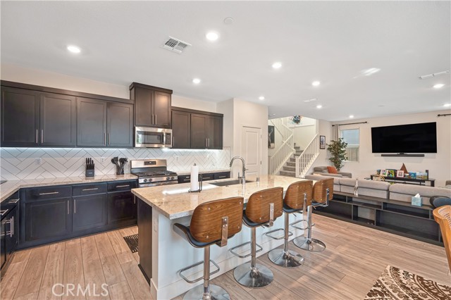 Detail Gallery Image 13 of 71 For 233 Cold Creek, Oakley,  CA 94561 - 4 Beds | 3 Baths