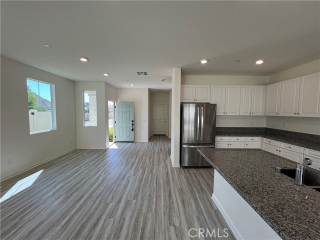 Detail Gallery Image 8 of 30 For 25198 Harmony, Moreno Valley,  CA 92551 - 4 Beds | 2/1 Baths