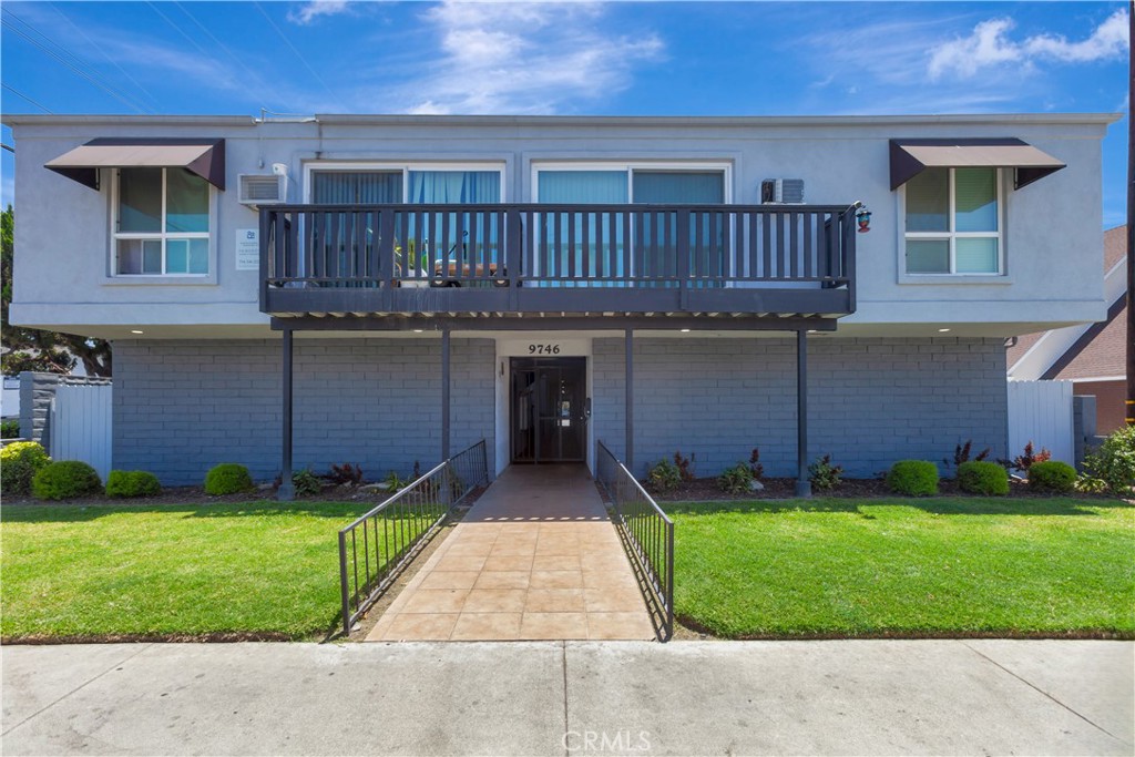 MLS #OC26147602 image #1