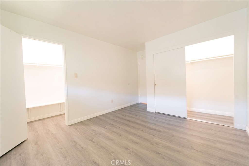 https://media.crmls.org/medias/d534a0ea-b0b1-4fe0-9534-6a51550a5ebe.jpg?preset=X-Large