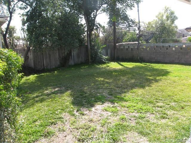 Detail Gallery Image 10 of 33 For 450 Saint Augustine Ave, Claremont,  CA 91711 - 3 Beds | 2 Baths