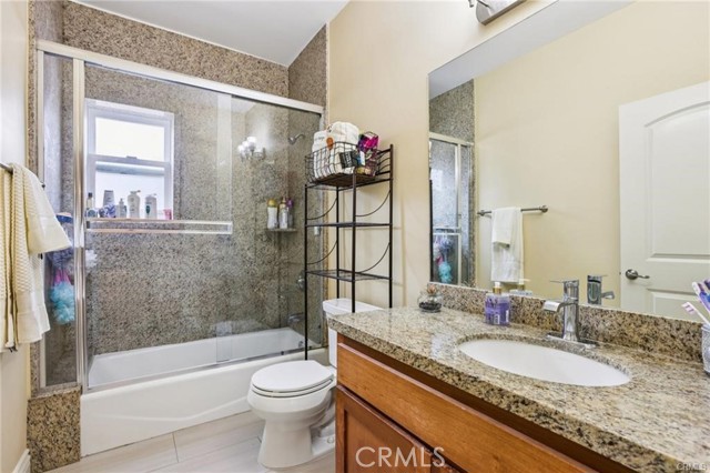 Detail Gallery Image 30 of 34 For 204 E 121st, Los Angeles,  CA 90061 - 5 Beds | 4 Baths