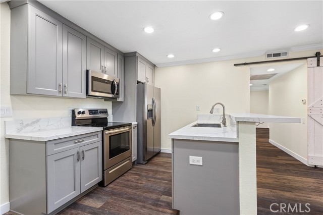 Detail Gallery Image 15 of 37 For 22021 Rimhurst Dr #223,  Lake Forest,  CA 92630 - 2 Beds | 1 Baths