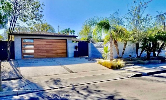 Detail Gallery Image 1 of 14 For 273 Cecil Pl, Costa Mesa,  CA 92627 - 4 Beds | 3 Baths