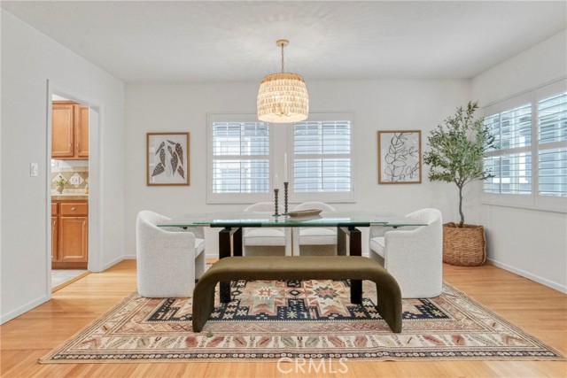 4299 Bakman Avenue, Studio City CA: https://media.crmls.org/medias/d53700b1-734d-4adb-907a-868725790808.jpg