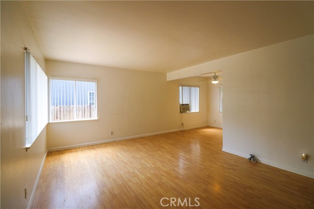Detail Gallery Image 10 of 31 For 10645 Wolfe Ave, Riverside,  CA 92505 - 3 Beds | 1 Baths