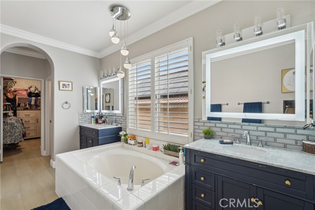44366 Dorchester Drive, Temecula CA: https://media.crmls.org/medias/d537638b-9e1d-419f-a435-d90fd2332587.jpg