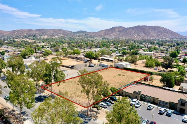 Detail Gallery Image 2 of 21 For 866 6th St, Norco,  CA 92860 - – Beds | – Baths