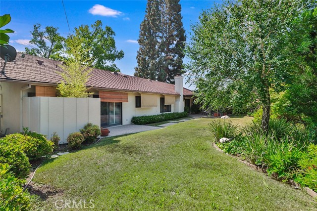 9845 Encino Avenue, Northridge CA: https://media.crmls.org/medias/d538bdea-a4b0-486f-bff5-133954fb6c21.jpg