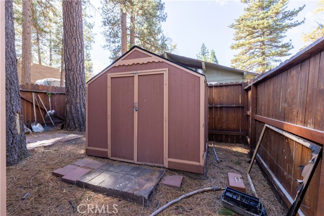 Detail Gallery Image 10 of 54 For 2242 Deep Creek Dr, Running Springs,  CA 92382 - 2 Beds | 2 Baths