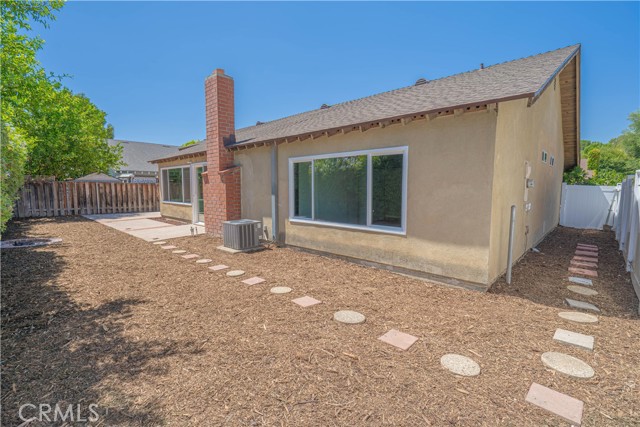 25688 Dorado Drive, Valencia CA: https://media.crmls.org/medias/d539a8e5-ca8f-4b97-a9ca-d8f5c194c30d.jpg