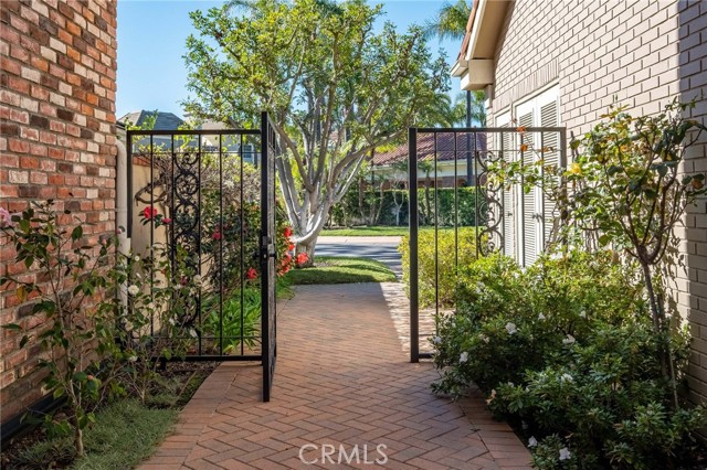 Detail Gallery Image 57 of 59 For 12305 Ridge, Los Angeles,  CA 90049 - 2 Beds | 2/1 Baths