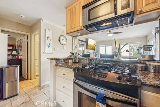 Detail Gallery Image 9 of 20 For 1201 Belmont Ave #201,  Long Beach,  CA 90804 - 2 Beds | 2 Baths