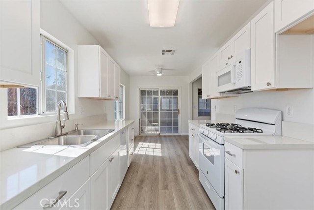 Detail Gallery Image 16 of 25 For 514 Hartzell, Redlands,  CA 92374 - 4 Beds | 2 Baths