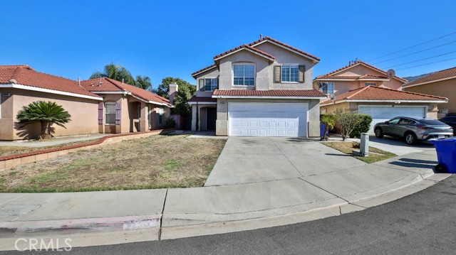 Detail Gallery Image 2 of 30 For 11355 Tondela St, Fontana,  CA 92337 - 5 Beds | 2/1 Baths