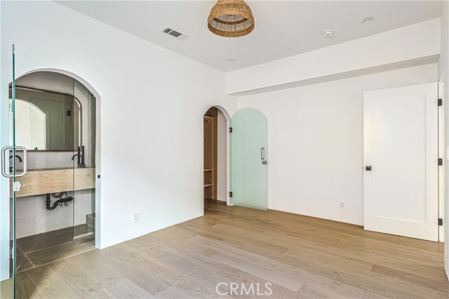 817 N Orange Grove Avenue, West Hollywood CA: https://media.crmls.org/medias/d53e371c-5950-465c-bb6e-2ae5f0f177be.jpg