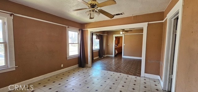 4648 E Iowa, Fresno CA: https://media.crmls.org/medias/d54063e0-30f8-4481-89c2-d7bc45c08582.jpg