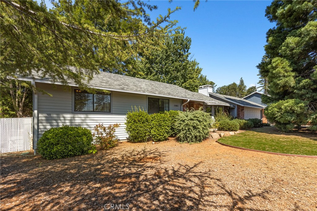 1585 Gate Lane