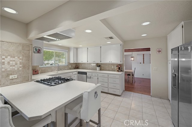 Detail Gallery Image 16 of 43 For 3260 Vista Way, Hemet,  CA 92544 - 4 Beds | 2/1 Baths