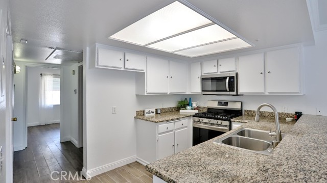 Detail Gallery Image 16 of 46 For 12591 Westminster Ave #210,  Garden Grove,  CA 92843 - 2 Beds | 2 Baths