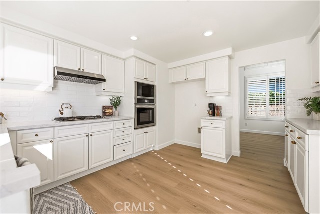 Detail Gallery Image 11 of 45 For 1394 La Culebra Cir, Camarillo,  CA 93012 - 4 Beds | 2/1 Baths