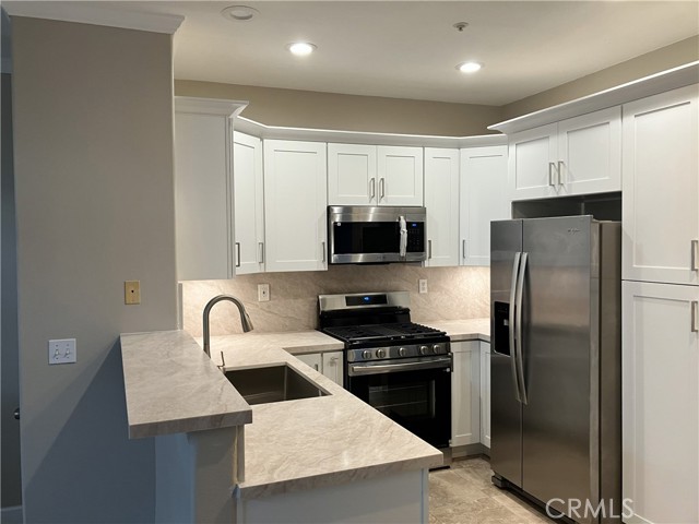 Detail Gallery Image 6 of 20 For 37 via Barcelona, Rancho Santa Margarita,  CA 92688 - 3 Beds | 2 Baths