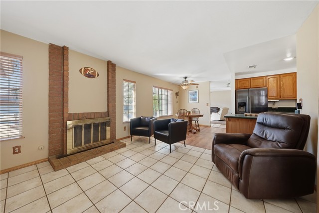 Detail Gallery Image 13 of 42 For 100 Amber Ct, Redlands,  CA 92374 - 3 Beds | 2 Baths