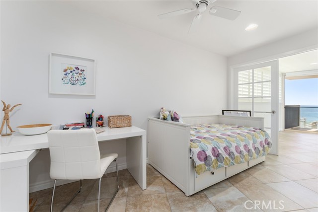1585 S Coast, Laguna Beach CA: https://media.crmls.org/medias/d5433fdc-ad1b-43c4-9c3a-9c131953782b.jpg