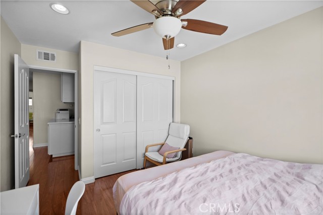Detail Gallery Image 23 of 48 For 18 Moonstone, Irvine,  CA 92602 - 3 Beds | 2/1 Baths