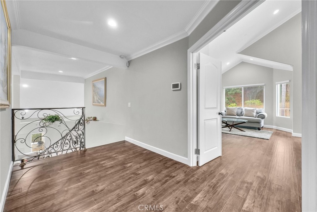 MLS #WS25229211 image #21