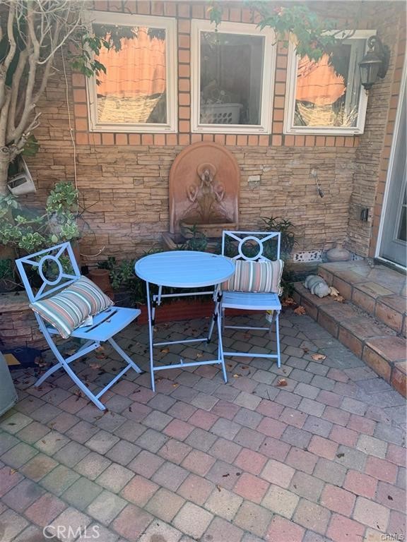 Detail Gallery Image 6 of 6 For 2515 Crest View #1,  Los Angeles,  CA 90046 - 0 Beds | 1 Baths