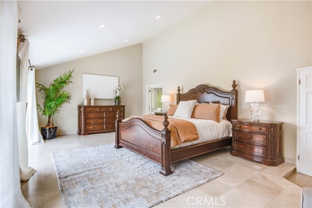 Detail Gallery Image 17 of 37 For 23 Horseshoe Ln, Rolling Hills Estates,  CA 90274 - 5 Beds | 6/1 Baths