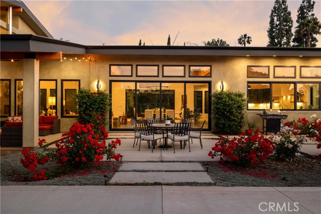 1088 Via Conca Doro, Vista CA: https://media.crmls.org/medias/d5453470-ee93-4763-b047-b51e82ce8693.jpg